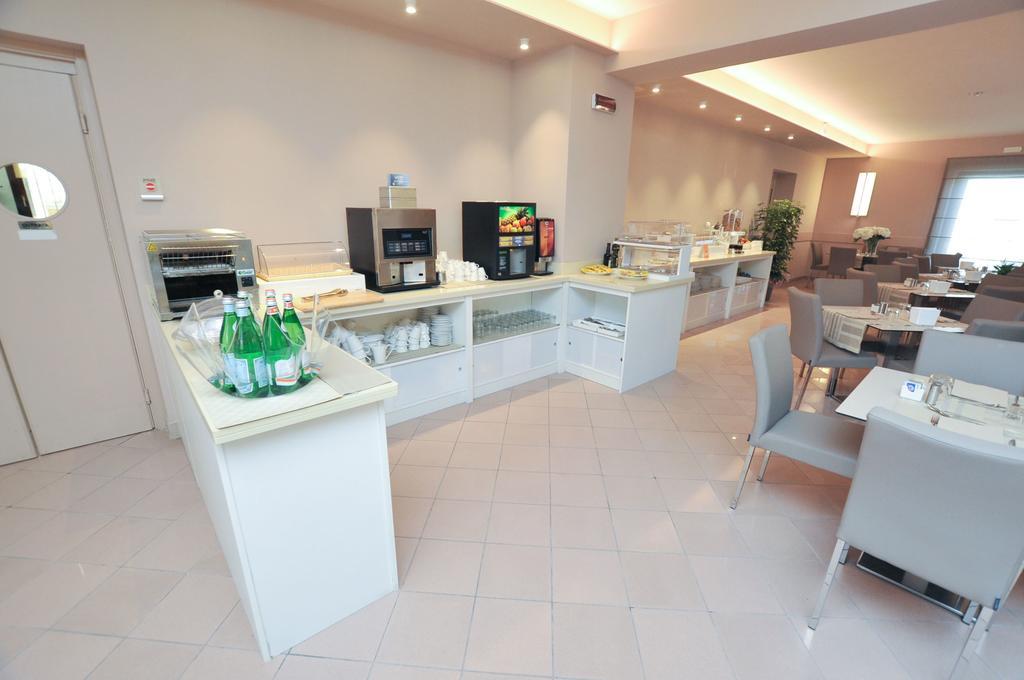 Hotel Dori Peschiera del Garda Luaran gambar