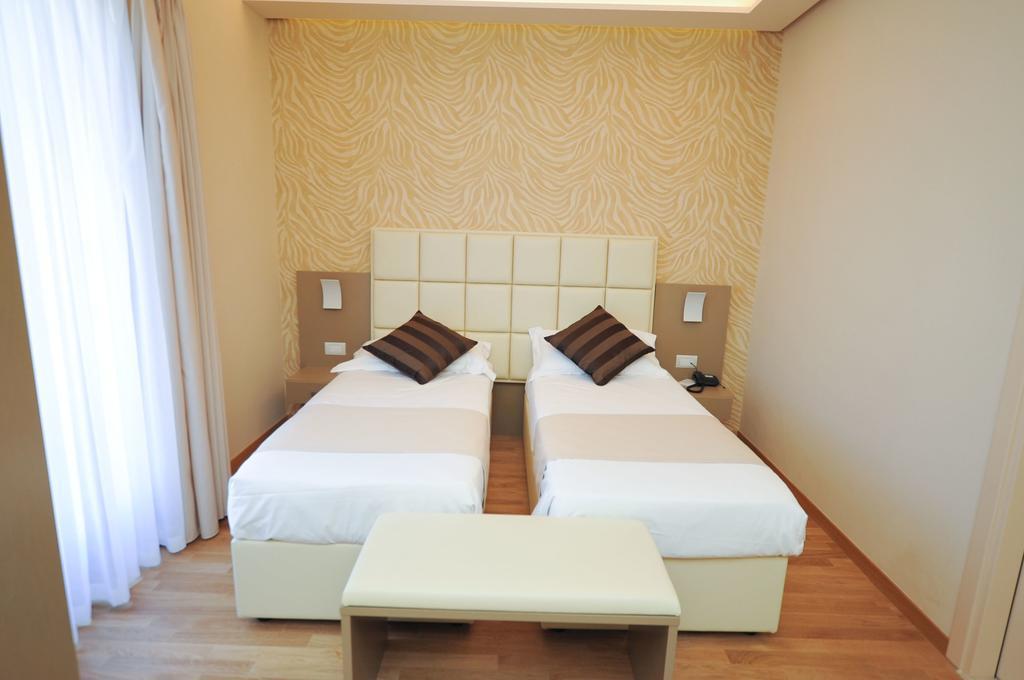 Hotel Dori Peschiera del Garda Bilik gambar
