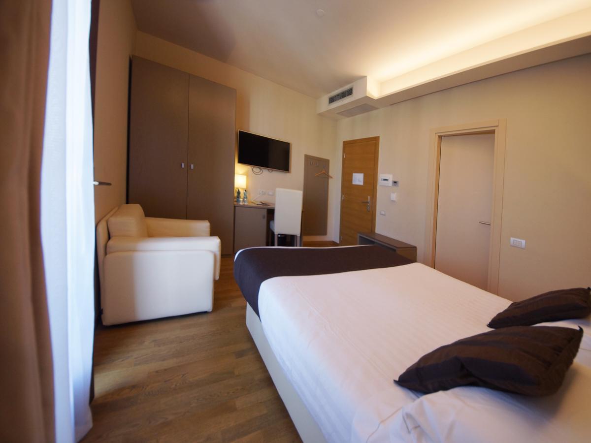 Hotel Dori Peschiera del Garda Luaran gambar