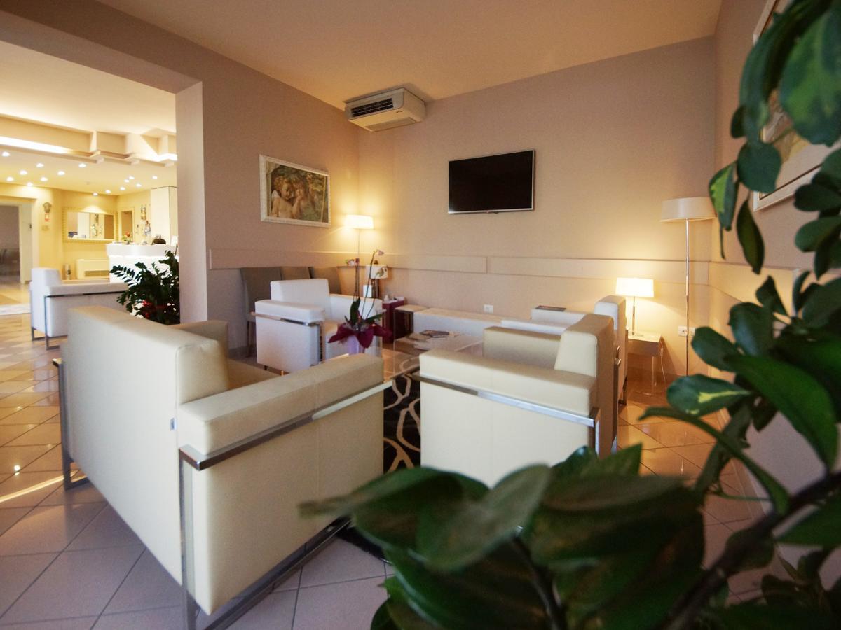 Hotel Dori Peschiera del Garda Luaran gambar